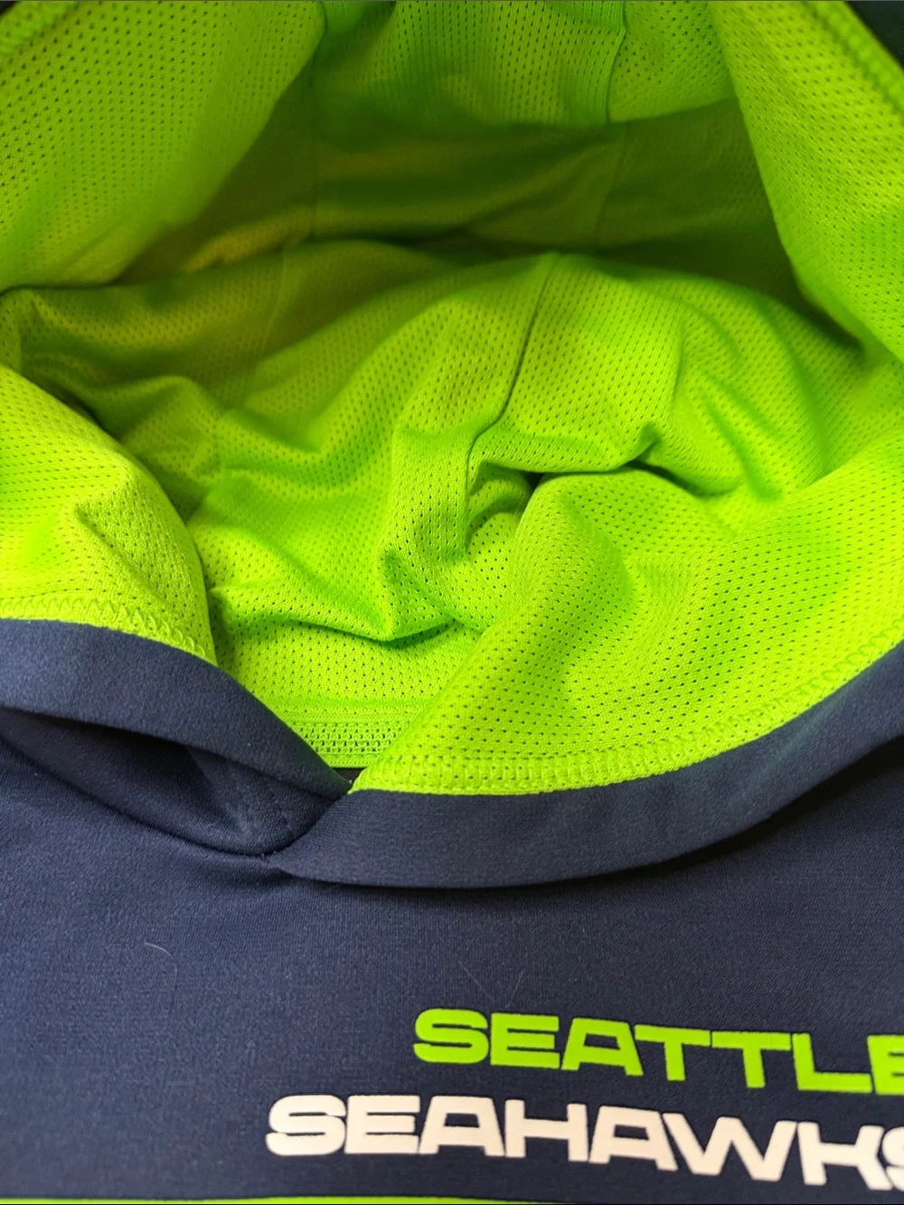 🏈 Nike Kids Seattle Seahawks Navy and Neon Green Hoodie. Size: small/8
